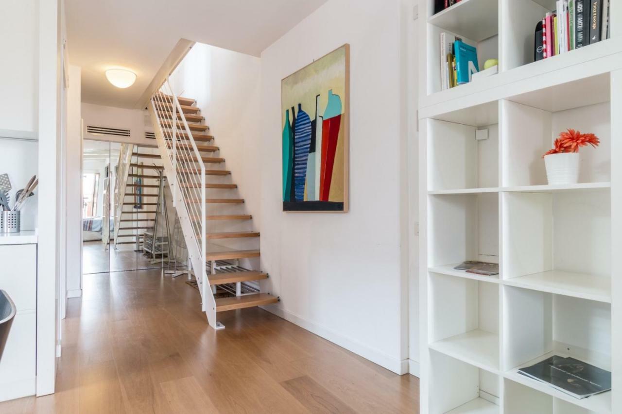 Carmini Canal View And Balcony With Lift Венеция Екстериор снимка